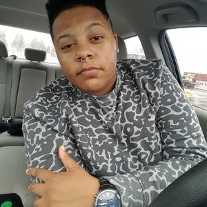 Meet your Posher, Jillian